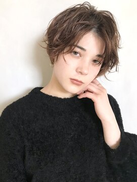 アイティー バイ アルバム 中野店(IT by ALBUM) 外ハネショート_厚めバングローライトスリークボブ_47038