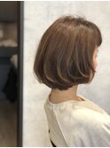 カーキグレージュマッシュショートボブフェザーバングヘナ(所沢)