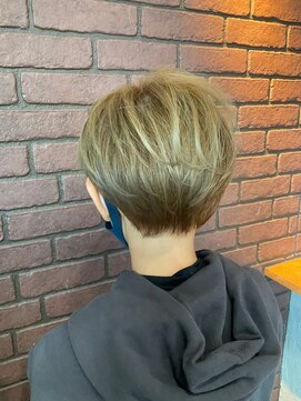 アンチ ブーン(ANTI boon) すっきりハイトーンショート