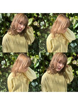 スナッグルサロン(SNUGGLE SALON) ミディアムヘア×ブリーチ ×スモーキーベージュ