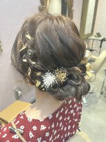 フッタ(Futta)&nbsp;編み込みお団子スタイル【ヘアセット】【西武新宿駅】