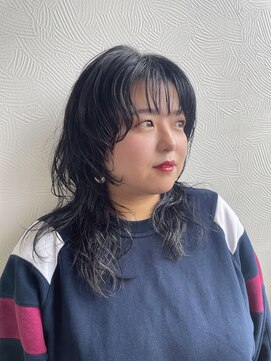 ヴィッカ ヘアーアンドメイク(vikka. hair and make) 癖毛を活かしたパーマスタイル