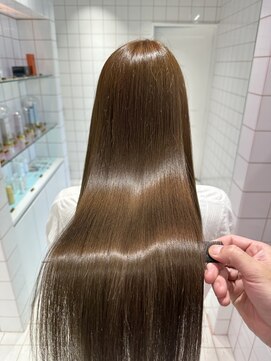 ロンドルーチェ 心斎橋(Lond luce) ダークアッシュ/ミディアムレイヤーカット［髪質改善/縮毛矯正］