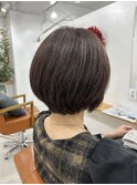 明るい白髪染め/前下がりショートボブ