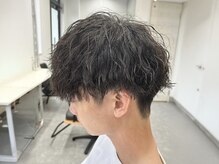 フゥ 宇都宮(FeU)の雰囲気（センターパート×ツイストスパイラルパーマ[メンズ/岡本/宇都宮]）