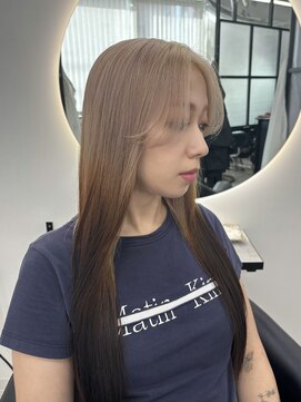 シーバイスリー 綱島(C×3) ミルクティーベージュ × ルーツカラー