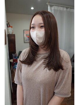 ムク(Muku) 透け感ベージュ×たっぷりレイヤーで抜け感ロング◎
