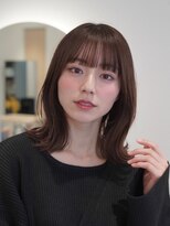 アンアミ オモテサンドウ(Un ami omotesando) くびれミディアムボブのハッシュカットに、シースルーバングとヘ