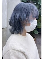 ザ デイ(THE DAY)&nbsp;ブルーカラーとウルフカット