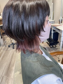 ラヴィエール(Laviere) インナーカラー×ウルフヘア