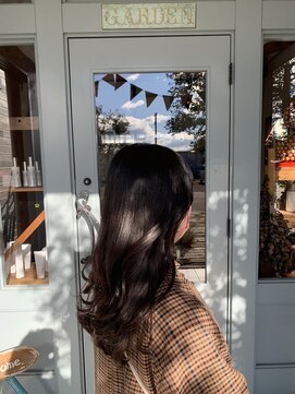 チェリーコークガーデン(CHERRYCOKEGARDEN) 巻きやすいカット・流れる顔まわり