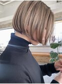 ミルクティーベージュダブルカラーブロンドベージュミニボブ