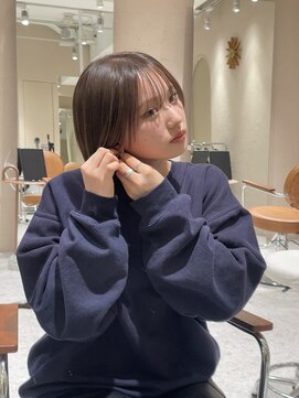 ルル 表参道(lulu.) 外ハネボブ 切りっぱなしボブ ハイトーンカラー ミニボブ【Riku