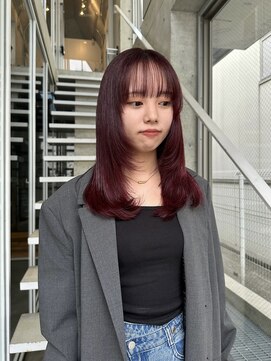 ローウェ 表参道(Louwe) ワインレッドカラー/レイヤーカット