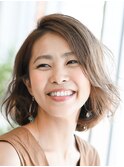 大人可愛い20代30代40代 丸みショートボブ 小顔 アップバング