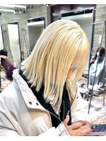 ヲタク(wotaku.)&nbsp;ブロンドカラーケアブリーチハイトーンカラー抜きっぱなしボブ