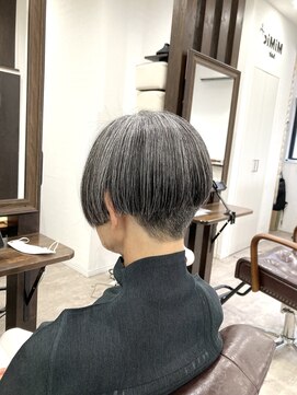 ミミックヘアー(MiMic hair) 前下がり刈り上げショート