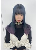 暗いトーンでも可愛らしく！ネイビーブルー×ピンクカラー！