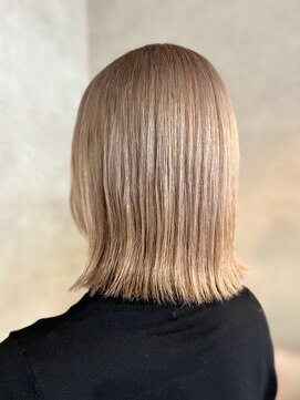 エンクス(enx) 淡めミルクティーカラーと外はねスタイル♪