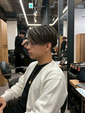 リッチブランドアンドコー(Rich Brand&Co) 七三フェードビジネスマンメンズカットフェードバレイヤージュ