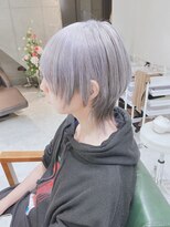 デイズ(days)&nbsp;【原宿人気地雷系】立体感マッシュショート×ホワイトシルバー