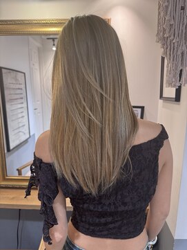 ヘアーワークス ヘルム 渋谷店(HAIR WORKS HELM) 【HELM渋谷】外国人風ブロンドベージュ