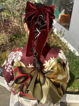 ロジェブルー(Rosier Bleu) 【成人式ヘアセット】編みおろしポニー / ベロアリボン