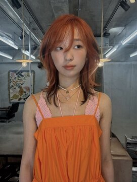 プーネ(puune) オレンジカラーのローライトレイヤースタイル
