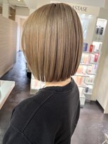 キャパジャストヘアー(CAPA just hair) ハイトーンベージュ切りっぱなしボブ