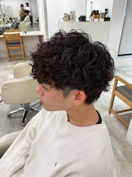 アイトーキョープラスシー 横浜(AI TOKYO+Sea) MEN’S横浜/マッシュ/シャドウパーマ/波巻きパーマ/高島町