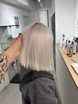 ペレ 原宿(PELE)&nbsp;ダークパープルナチュラルショート夏のヘアアレンジ原宿