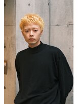 ブークル(boucle) 刈り上げないベリーショート 抜きっぱなしブリーチ