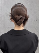 ミー 新宿(MII)&nbsp;カチモリ風シニヨン
