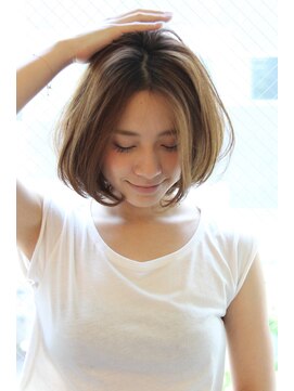 レウナ 外苑前(Reuna) 【３０代４０代】大人女性におススメひし形ミディ