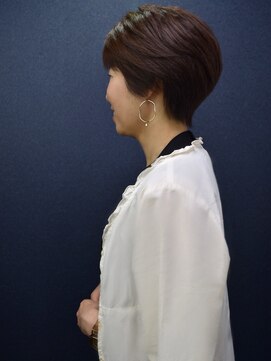 ヘアスタジオヘーフリヒ(HAIR STUDIO HoFLICH) 【丸み希望女子】