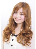 フェミニンに大人っぽく上品カールロング