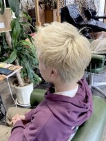 ヴィヴ(Vive) ホワイトアッシュショート