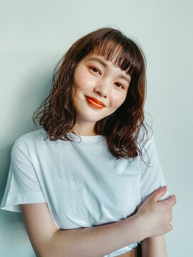 エニ 自由が丘(ENi) 黒髪/グレーベージュ/レイヤーロング/前髪パーマ[自由が丘駅]