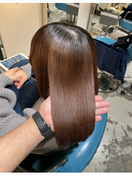 リラエ(Lyrae) 縮毛矯正/髪質改善/美髪カラー/トリートメント【大阪/西梅田】