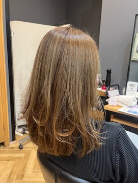 アルター(aL ter) レイヤーカット［アンブレラカラー/こなれミディ/イメチェン］