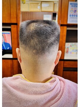 ヘアーサロンサワキ 角刈り