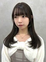 ロイ(Roi) ★10代20代30代美髪ワンカールで決まるレイヤー/オリーブカラー