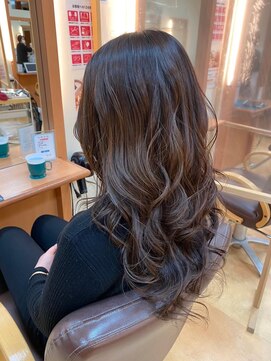 美容室ヒラトヤ 仙北店 20代30代40代◎大人可愛い小顔無造作カールナチュラルアッシュ