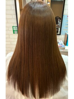 トラスト(TRuST)の写真/【ネオメテオストレート】髪質改善と縮毛矯正でうるつや髪を手に入れよう♪くせ毛でお悩みの方におすすめ☆