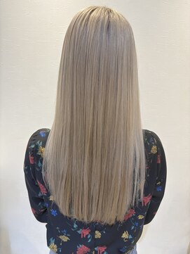 プリーク(preak) ホワイトミルクティーベージュ