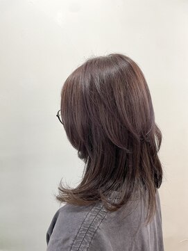 ヘアーアンドメイクアップモパ ピンクグレージュ
