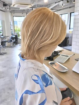 エイス 梅田 中津(Ace) ホワイトベージュ　ケアブリーチ