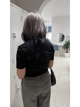 ヨーロ(yolo) シルバールーツカラー