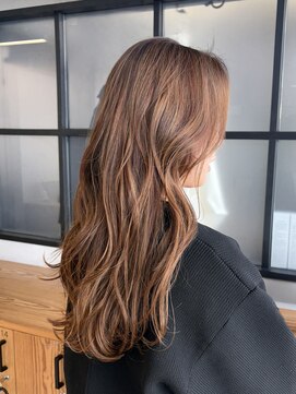 レイヤーロングハイライト透明感ベージュ40代