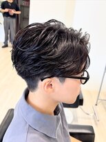 アントバイフィフス 秋田(unt by fifth)&nbsp;秋田駅メンズカットメンズパーマフェザーパーマセンターパート